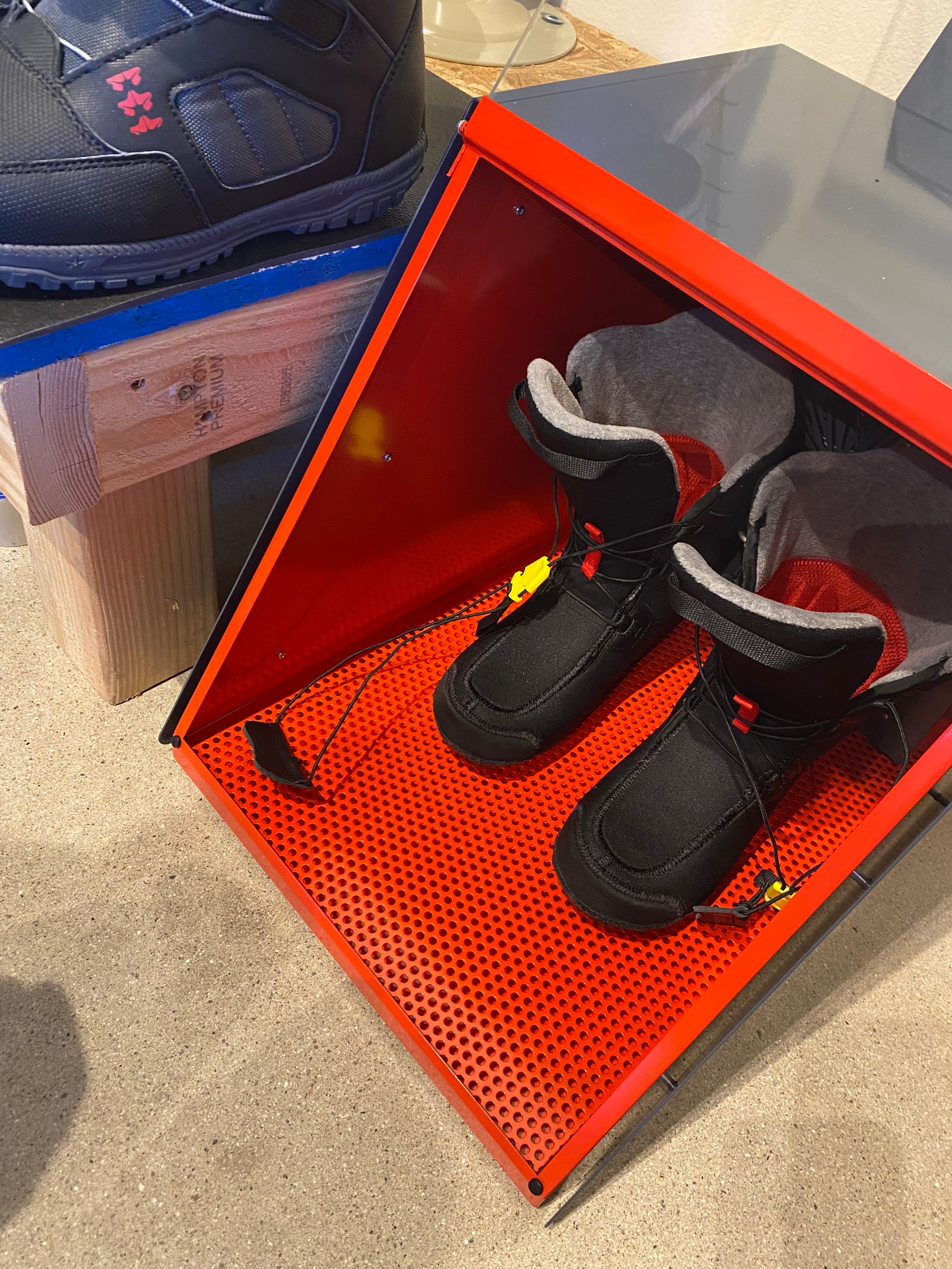 Custom boot fitting for ski/snowboard in the San Bernardino mountains ...